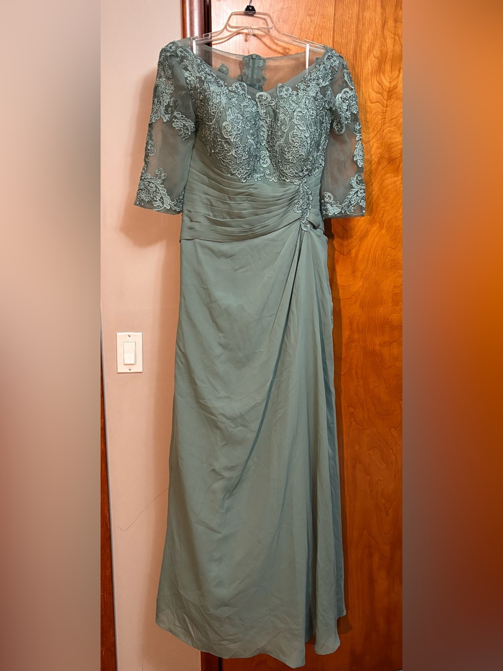 Mother of the Bride/Groom Dress